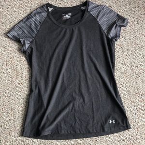 Gray woman’s under armor tee shirt size large